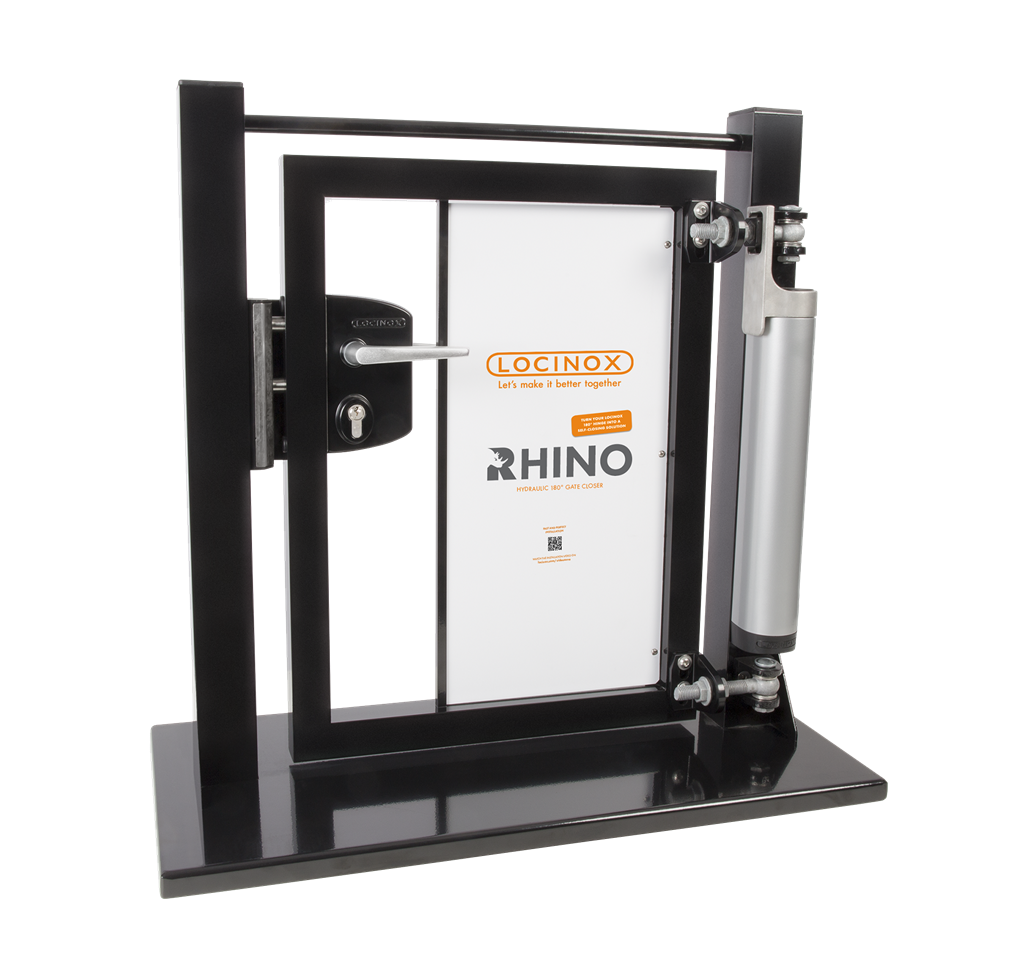 Tordisplay mit Torschließer Rhino, Industrieschloss und BoltonHD-4D Torband 