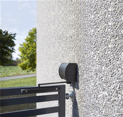 Ferme-portail hydraulique reglable pour montage sur poteau acier ou pilier béton