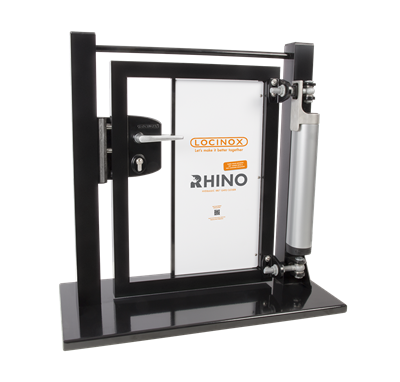 Tordisplay mit Torschließer Rhino, Industrieschloss und BoltonHD-4D Torband 