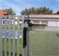 Compact and polyvalent gate closer, fits every gate situation